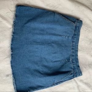 Denim skirt with zipper